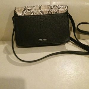 Crossbody hand bag